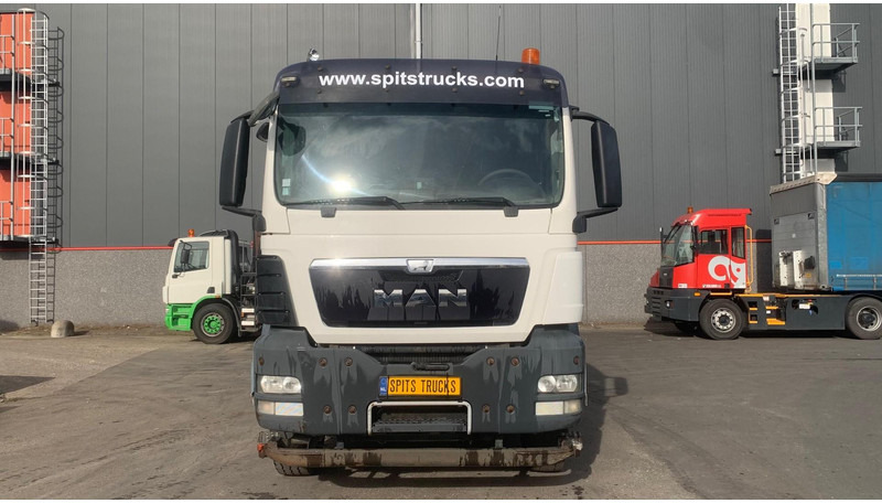 MAN TGS 35.360 LIEBHERR + 9M3 - Camión hormigonera: foto 2 MAN TGS 35.360 LIEBHERR + 9M3 - Camión hormigonera: foto 2