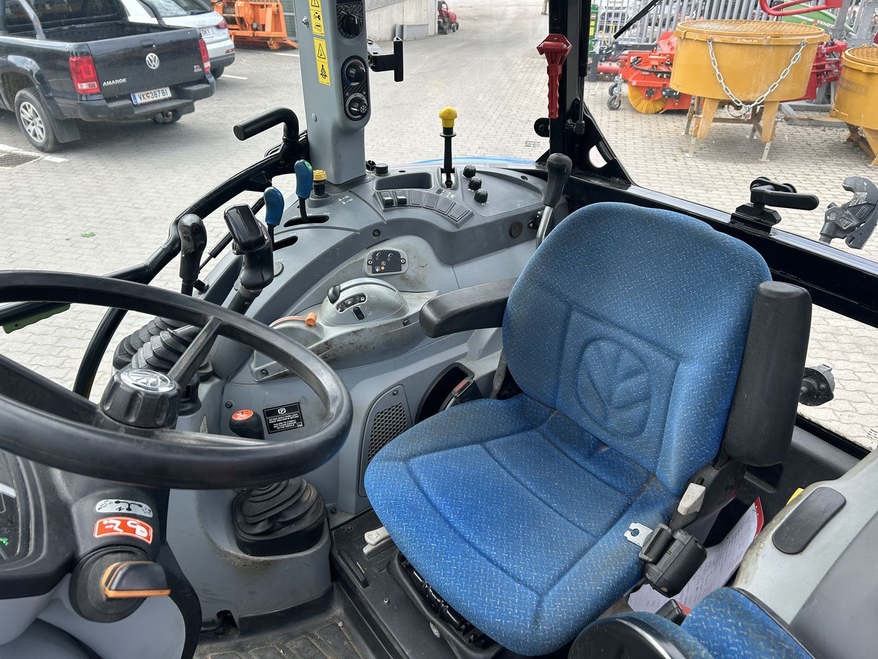 New Holland T4.105 - Tractor: foto 5 New Holland T4.105 - Tractor: foto 5