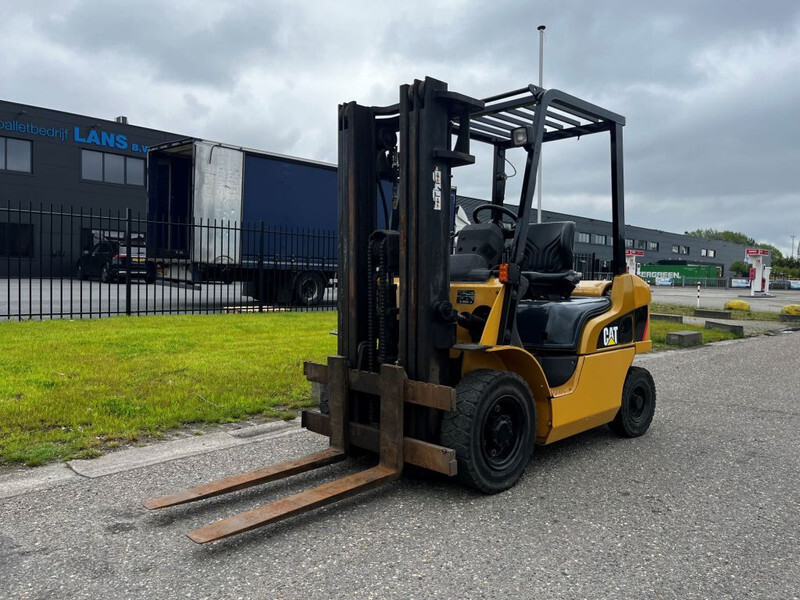 Caterpillar DP25NT - Carretilla elevadora diésel: foto 4 Caterpillar DP25NT - Carretilla elevadora diésel: foto 4
