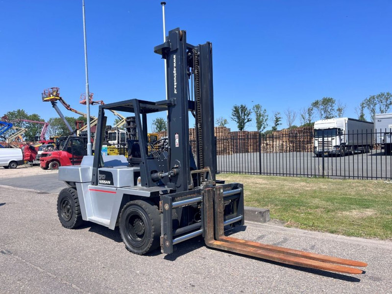 Nissan VF05H70U - Carretilla elevadora diésel: foto 4 Nissan VF05H70U - Carretilla elevadora diésel: foto 4