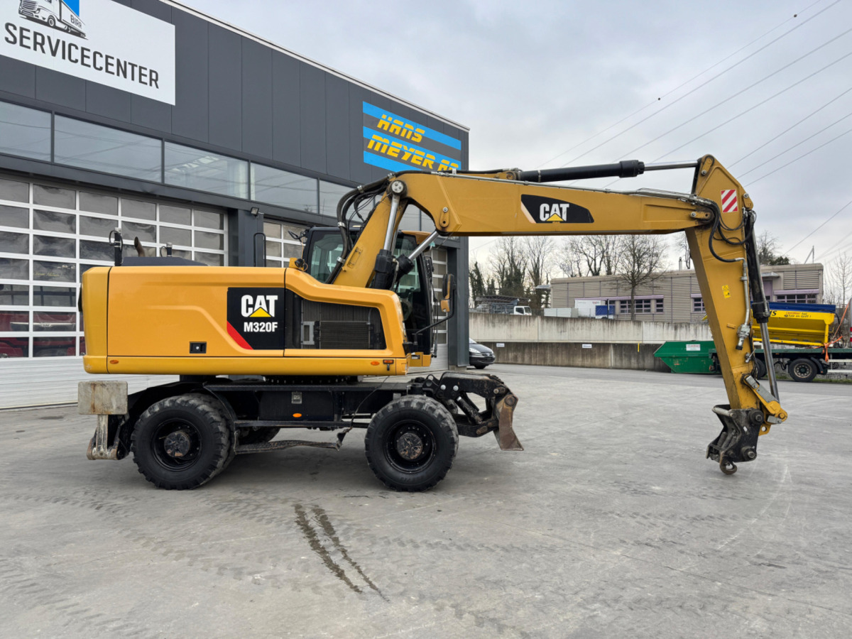 CATERPILLAR M320F Oilquick - Excavadora de ruedas: foto 3 CATERPILLAR M320F Oilquick - Excavadora de ruedas: foto 3
