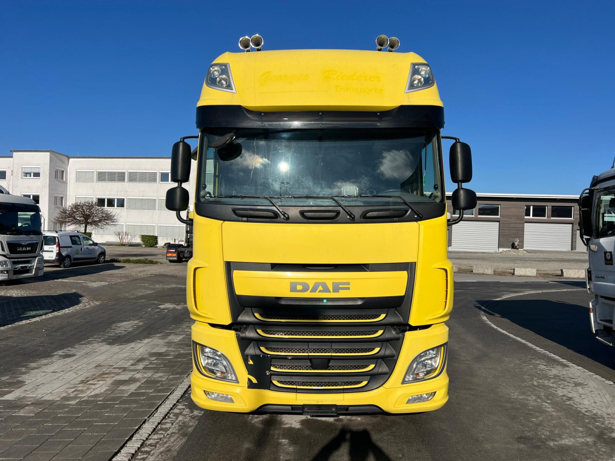 DAF XF510 4x2 - Cabeza tractora: foto 2 DAF XF510 4x2 - Cabeza tractora: foto 2