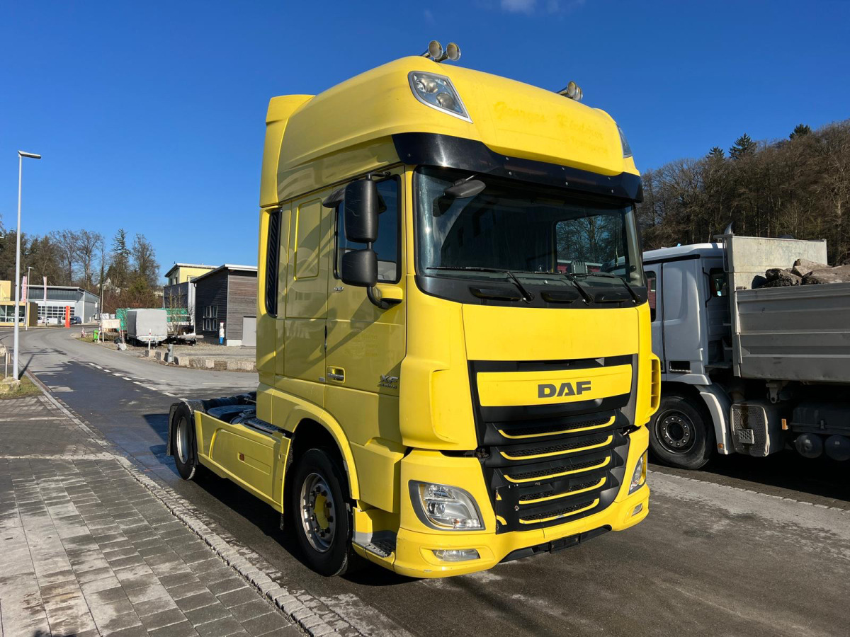 DAF XF510 4x2 - Cabeza tractora: foto 3 DAF XF510 4x2 - Cabeza tractora: foto 3