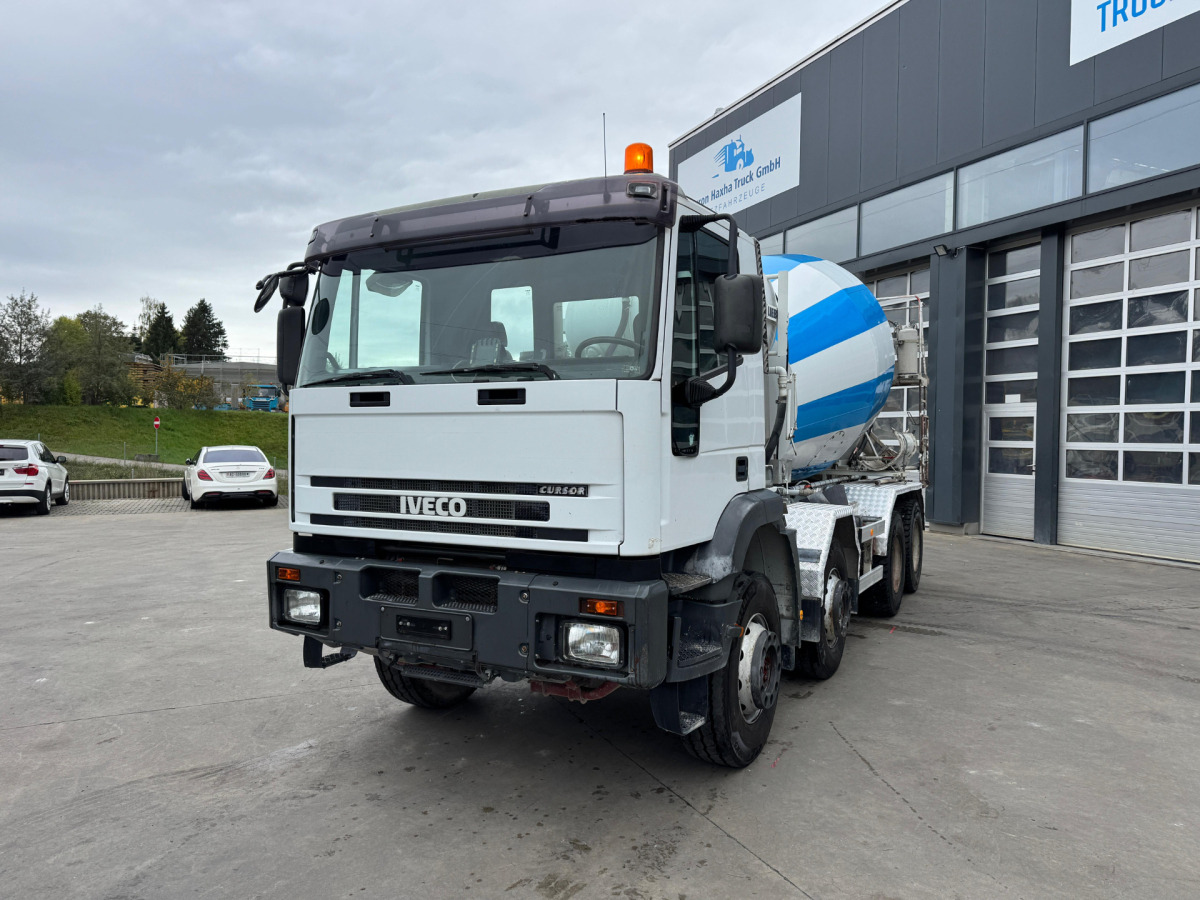 IVECO 440 Cursor 8x4 Liebherr - Camión hormigonera: foto 1 IVECO 440 Cursor 8x4 Liebherr - Camión hormigonera: foto 1