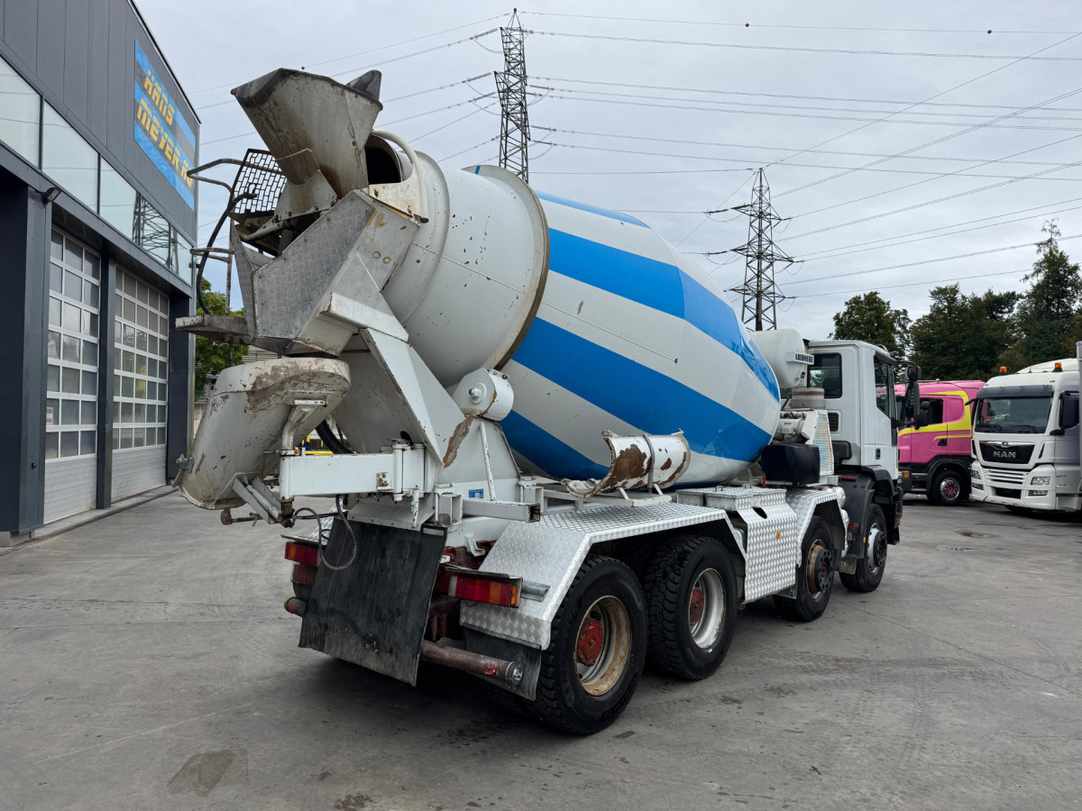 IVECO 440 Cursor 8x4 Liebherr - Camión hormigonera: foto 5 IVECO 440 Cursor 8x4 Liebherr - Camión hormigonera: foto 5