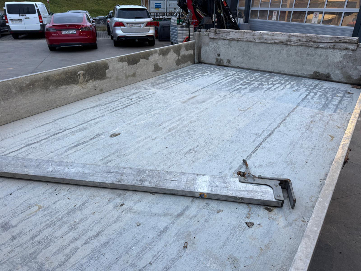 Furgoneta basculante IVECO Daily 35C15 4x2: foto 11 Furgoneta basculante IVECO Daily 35C15 4x2: foto 11