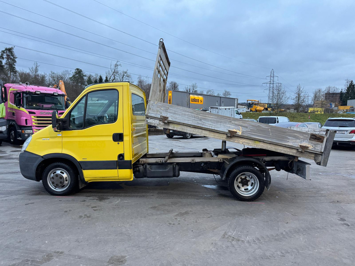 Furgoneta basculante IVECO Daily 35C15 4x2: foto 10 Furgoneta basculante IVECO Daily 35C15 4x2: foto 10