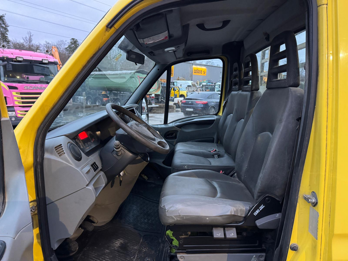 Furgoneta basculante IVECO Daily 35C15 4x2: foto 12 Furgoneta basculante IVECO Daily 35C15 4x2: foto 12