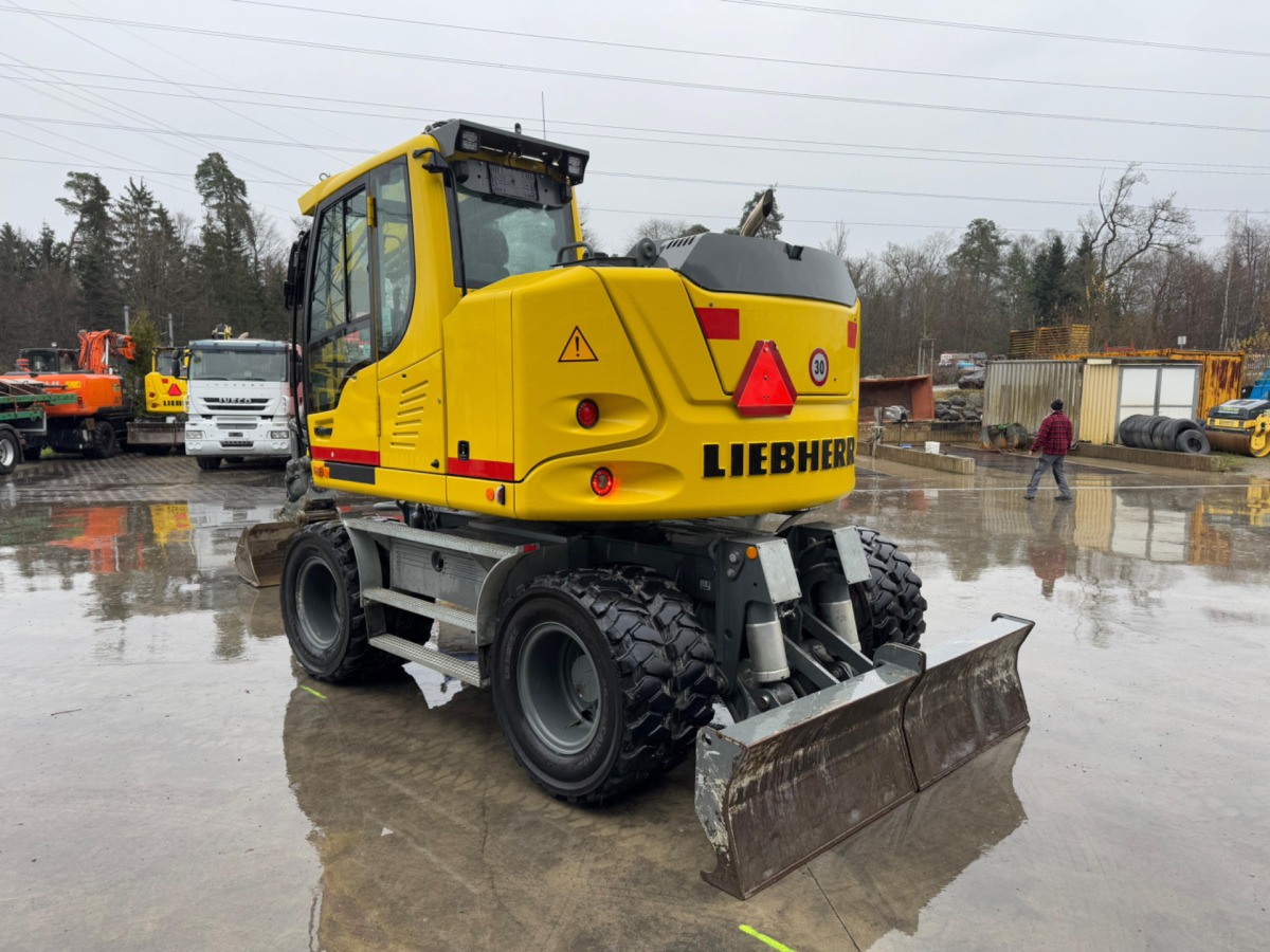Leasing de LIEBHERR 910 Compact Litronic Powertilt LIEBHERR 910 Compact Litronic Powertilt: foto 6 Leasing de LIEBHERR 910 Compact Litronic Powertilt LIEBHERR 910 Compact Litronic Powertilt: foto 6