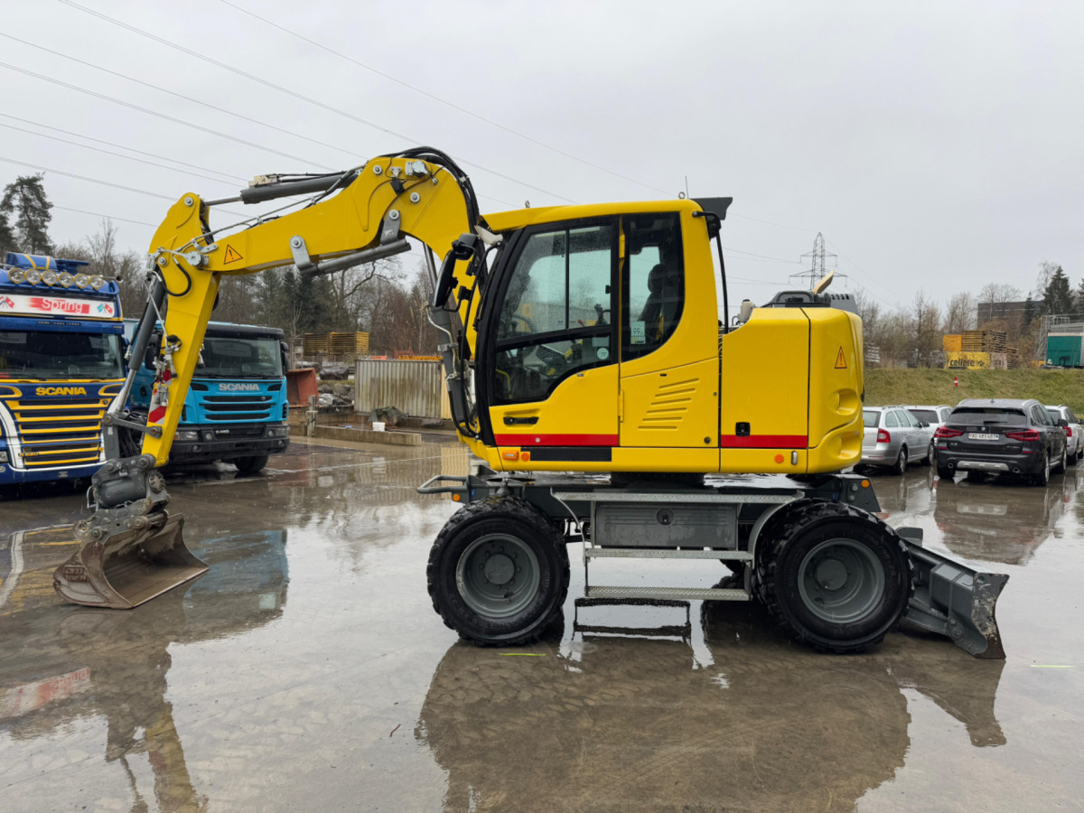 Leasing de LIEBHERR 910 Compact Litronic Powertilt LIEBHERR 910 Compact Litronic Powertilt: foto 7 Leasing de LIEBHERR 910 Compact Litronic Powertilt LIEBHERR 910 Compact Litronic Powertilt: foto 7