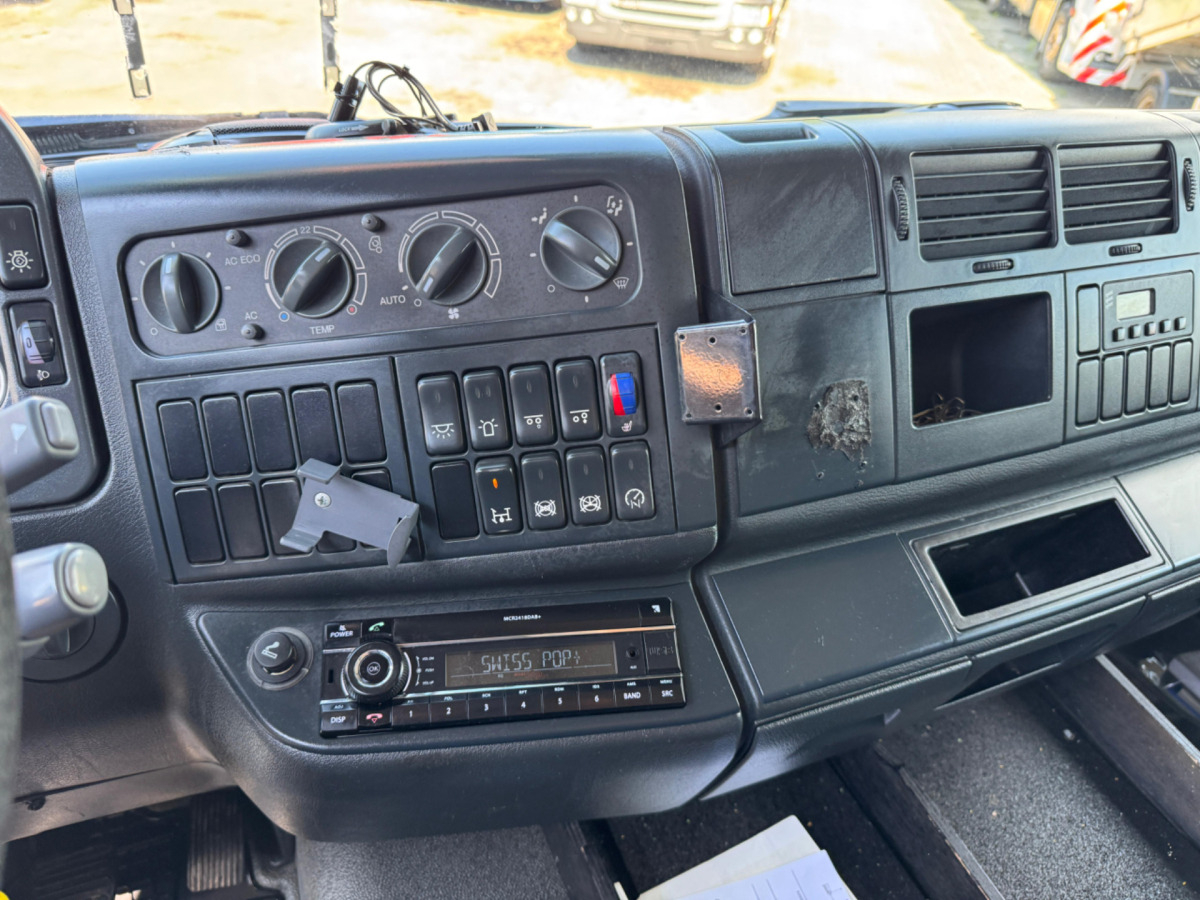 Camión grúa MAN TGA 26.440 MKG 230.6: foto 19 Camión grúa MAN TGA 26.440 MKG 230.6: foto 19