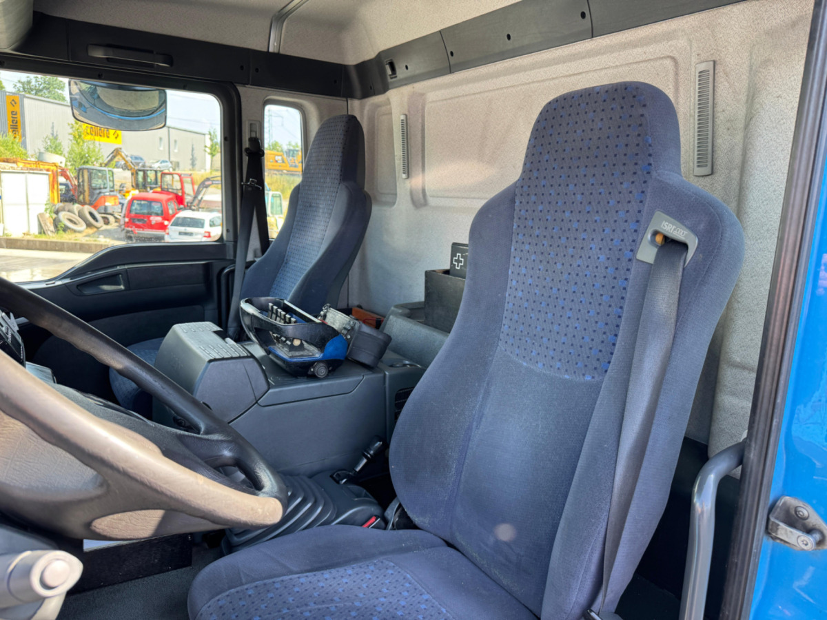 Camión grúa MAN TGA 26.440 MKG 230.6: foto 16 Camión grúa MAN TGA 26.440 MKG 230.6: foto 16