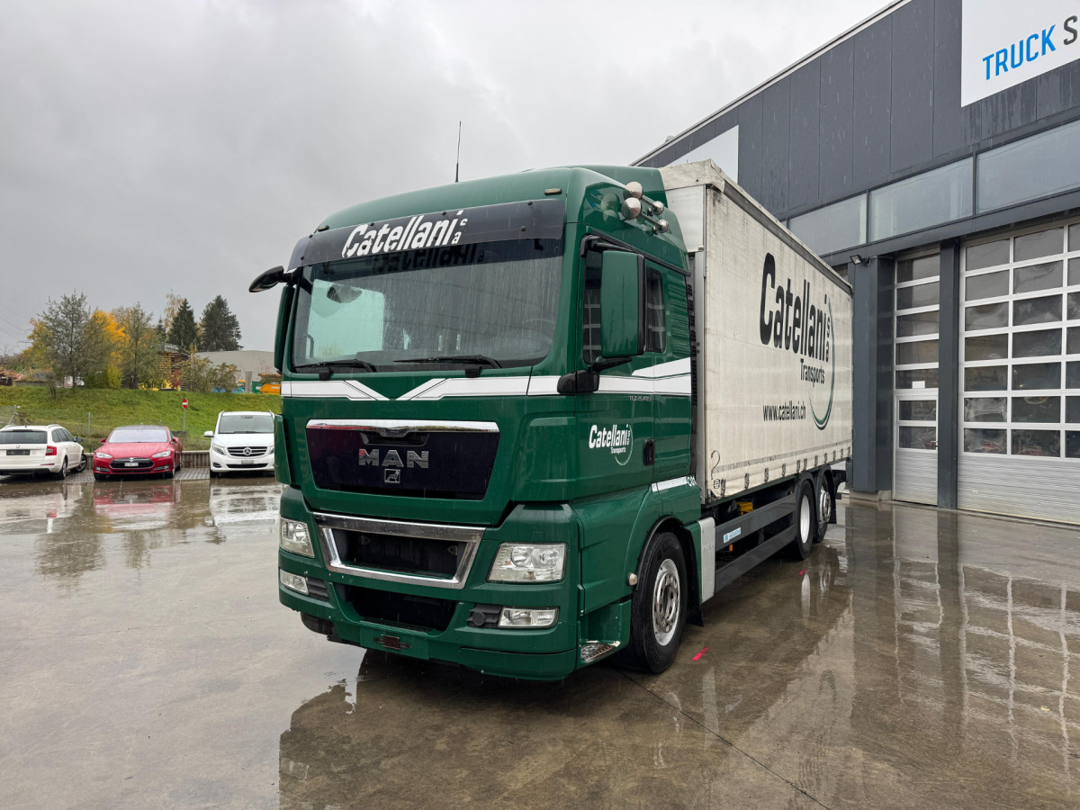 MAN TGX 26.480 6x2 - Camión lona: foto 1 MAN TGX 26.480 6x2 - Camión lona: foto 1