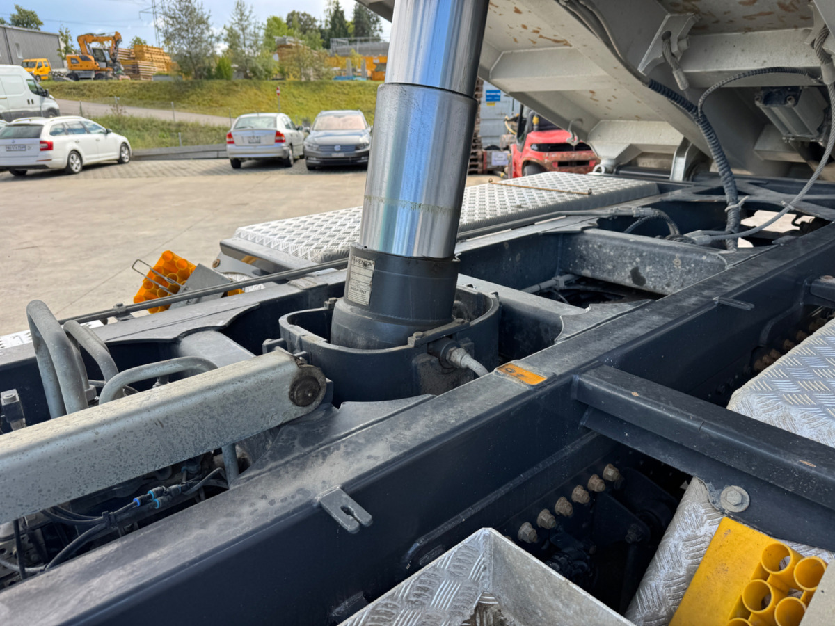 MERCEDES BENZ AROCS 3246 - Camión volquete: foto 4 MERCEDES BENZ AROCS 3246 - Camión volquete: foto 4