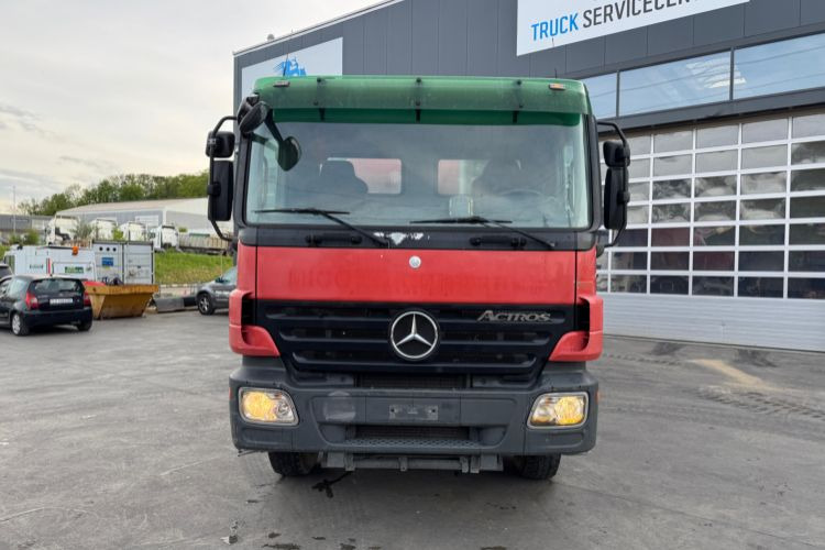 Mercedes-Benz Actros 3244 8x4 Liebherr 9m3 - Camión hormigonera: foto 4 Mercedes-Benz Actros 3244 8x4 Liebherr 9m3 - Camión hormigonera: foto 4