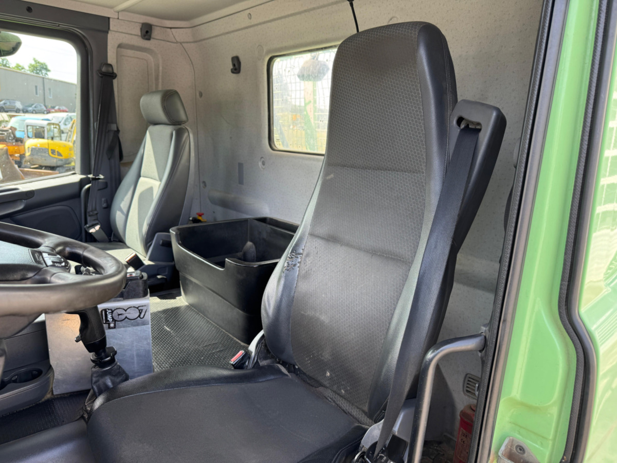 Camión portacontenedor de cadenas SCANIA G360 4x2 Gergen: foto 11 Camión portacontenedor de cadenas SCANIA G360 4x2 Gergen: foto 11