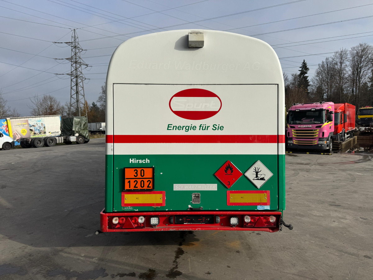 SCHWARZMÜLLER Tank 32'770L 3 Kammern - Semirremolque cisterna: foto 5 SCHWARZMÜLLER Tank 32'770L 3 Kammern - Semirremolque cisterna: foto 5