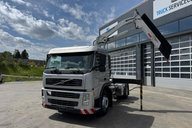 Volvo FM-400 4x2 Bonfiglioli 15000-4 - Camión grúa: foto 1 Volvo FM-400 4x2 Bonfiglioli 15000-4 - Camión grúa: foto 1