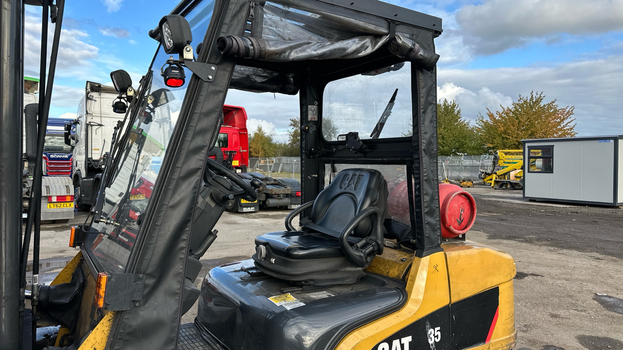 CAT GP35 - Carretilla elevadora de gas: foto 5 CAT GP35 - Carretilla elevadora de gas: foto 5