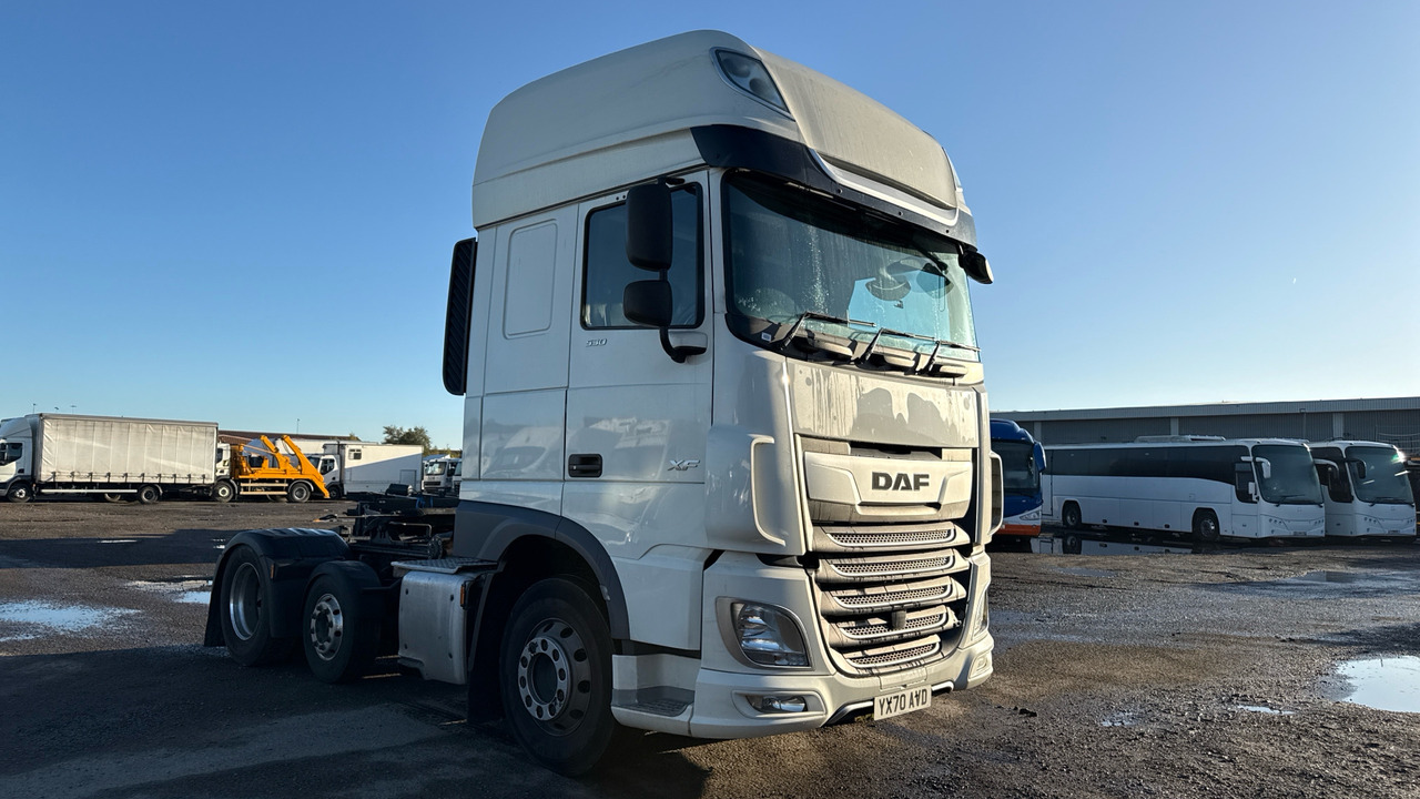 DAF XF 530 - Cabeza tractora: foto 2 DAF XF 530 - Cabeza tractora: foto 2