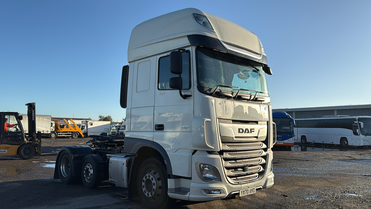 DAF XF 530 - Cabeza tractora: foto 1 DAF XF 530 - Cabeza tractora: foto 1