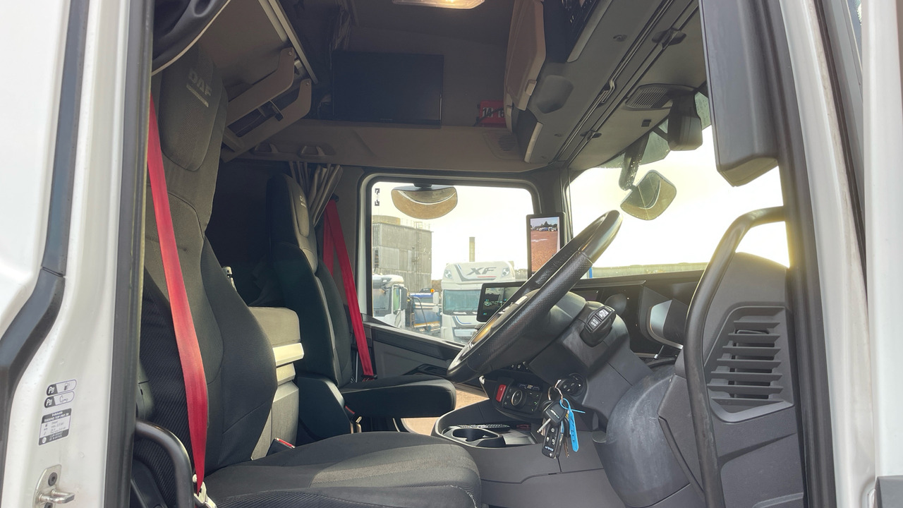 DAF XF 530 - Cabeza tractora: foto 5 DAF XF 530 - Cabeza tractora: foto 5