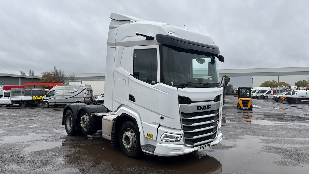 DAF XF 530 - Cabeza tractora: foto 1 DAF XF 530 - Cabeza tractora: foto 1