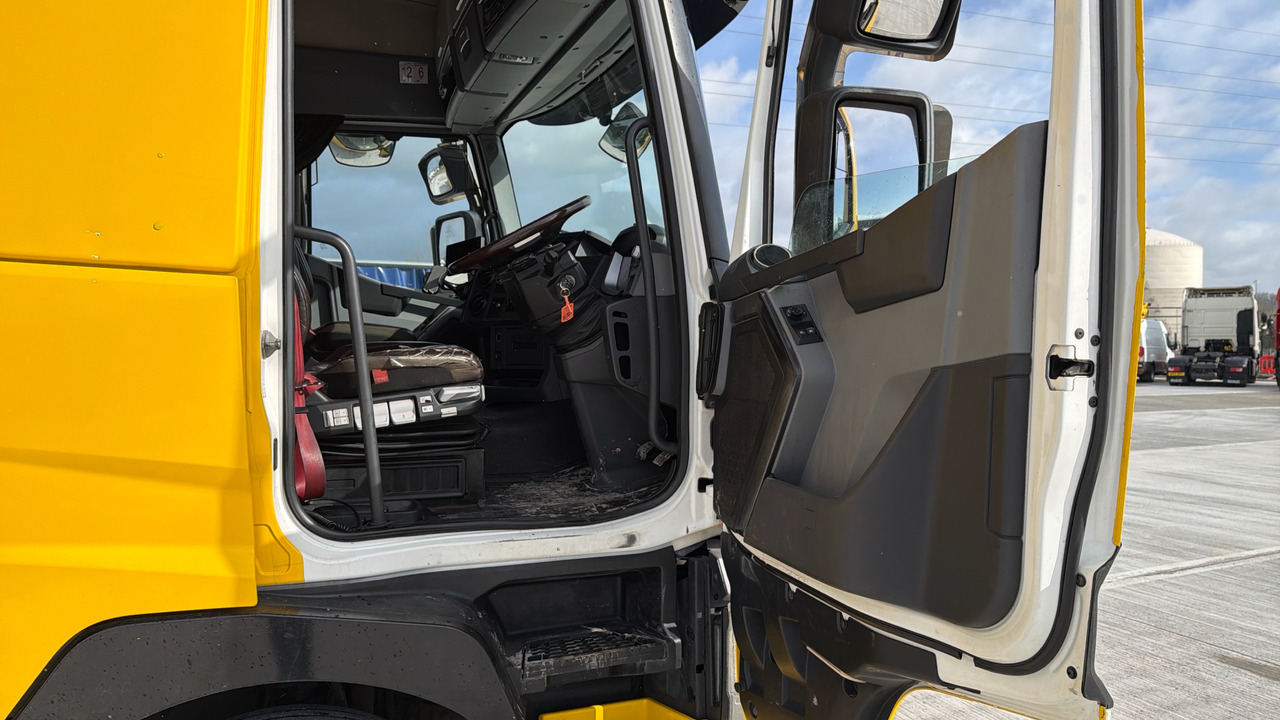RENAULT T RANGE - Cabeza tractora: foto 5 RENAULT T RANGE - Cabeza tractora: foto 5