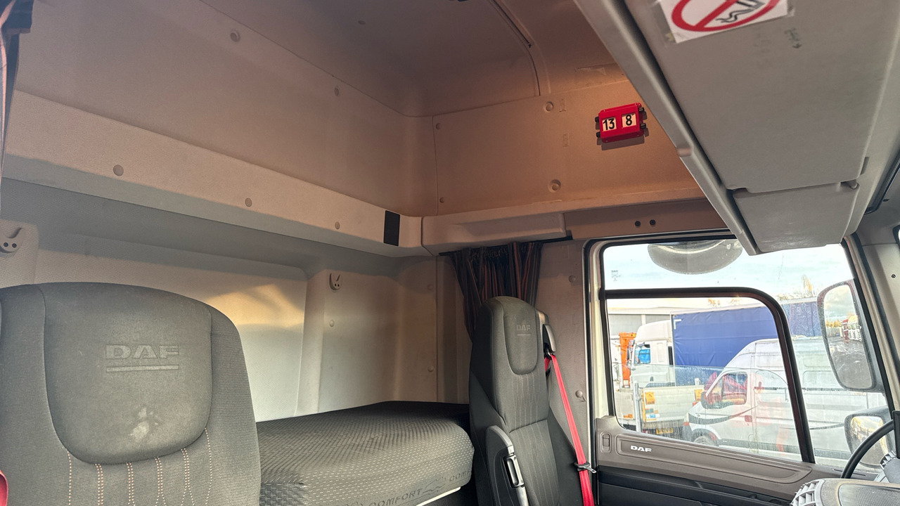 Camión caja cerrada DAF CF 340: foto 17