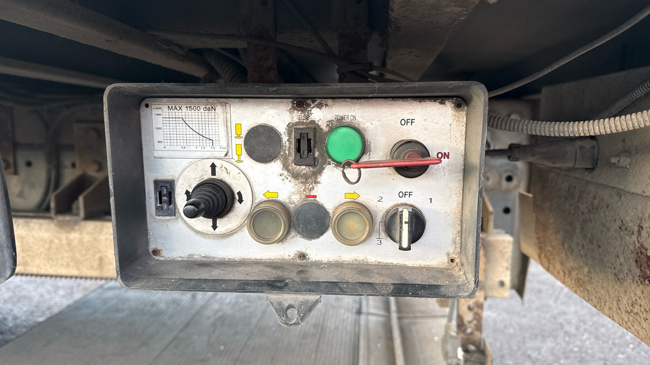 Camión caja cerrada DAF CF 340: foto 23