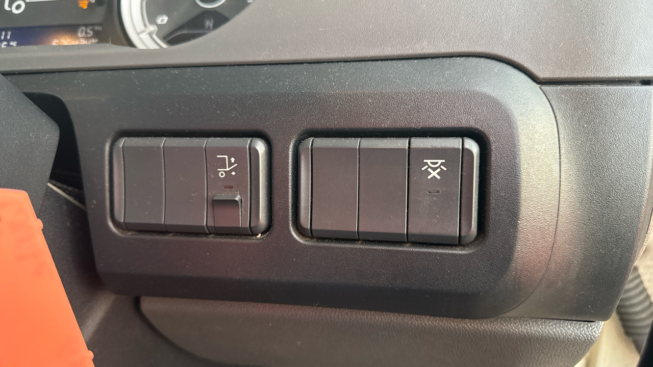 Camión caja cerrada DAF CF 340: foto 18