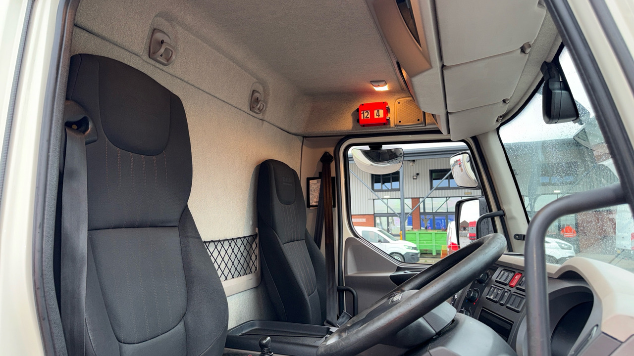 Camión lona DAF LF 180: foto 8 Camión lona DAF LF 180: foto 8