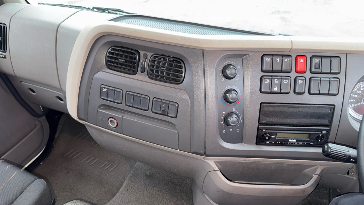 Camión lona DAF LF 180: foto 7 Camión lona DAF LF 180: foto 7