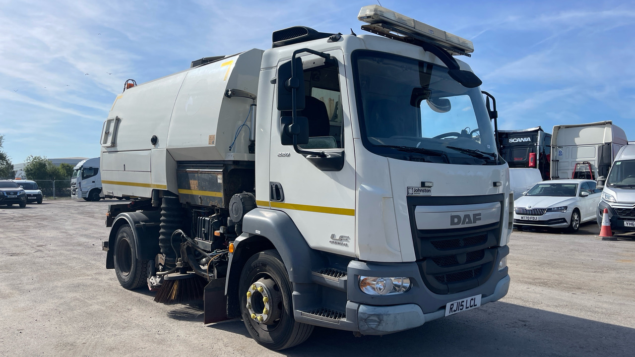 DAF LF 220 - Barredora vial: foto 1 DAF LF 220 - Barredora vial: foto 1