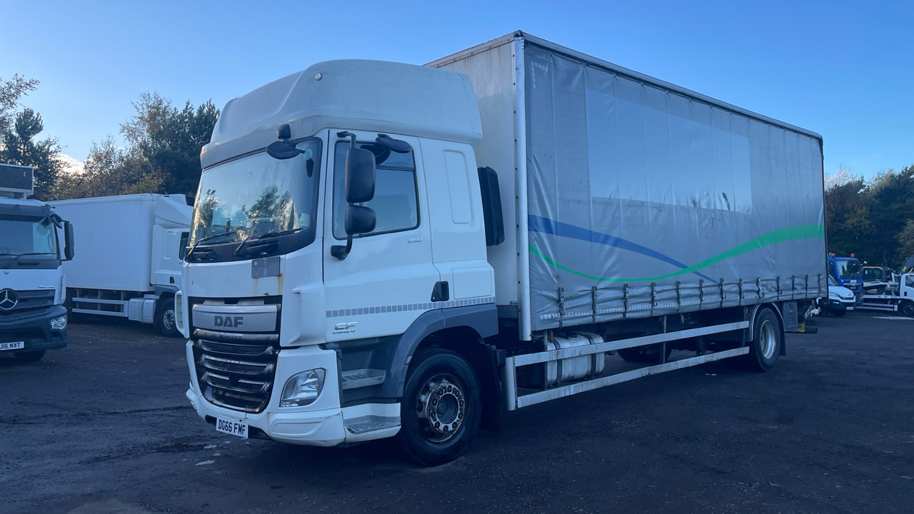Daf CF 250 - Camión lona: foto 2 Daf CF 250 - Camión lona: foto 2