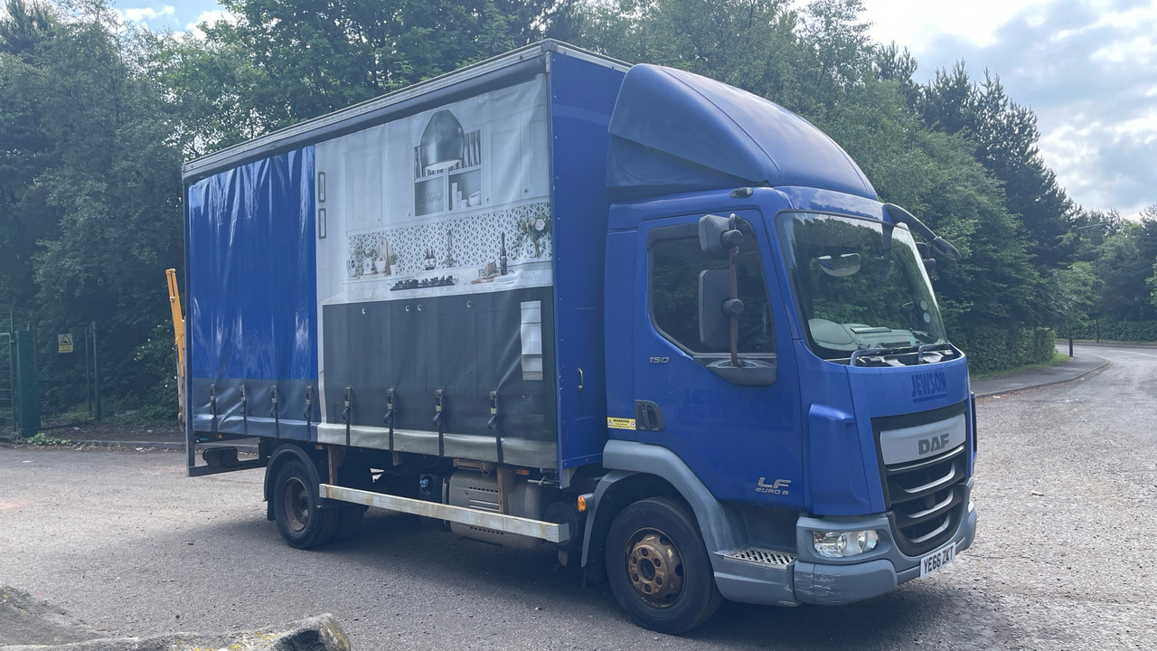 Daf LF 150 - Camión lona: foto 1 Daf LF 150 - Camión lona: foto 1