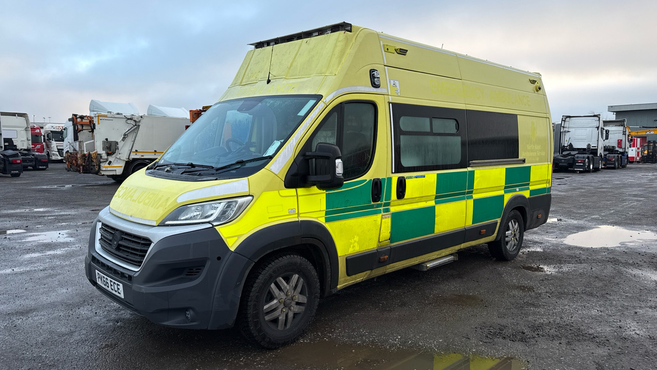 FIAT DUCATO 42 MULTIJET II - Ambulancia: foto 2 FIAT DUCATO 42 MULTIJET II - Ambulancia: foto 2