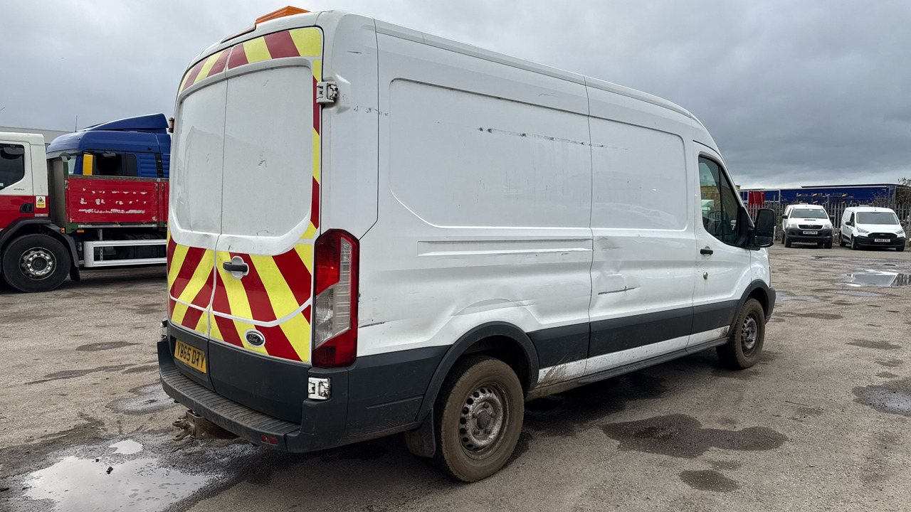 FORD TRANSIT 350 2.2 TDCi 125ps - Furgón: foto 4 FORD TRANSIT 350 2.2 TDCi 125ps - Furgón: foto 4