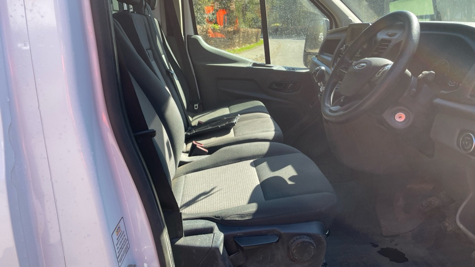 FORD TRANSIT 350 LEADER ECOBLUE 2.0 TDCI 130PS - Furgoneta basculante: foto 5 FORD TRANSIT 350 LEADER ECOBLUE 2.0 TDCI 130PS - Furgoneta basculante: foto 5