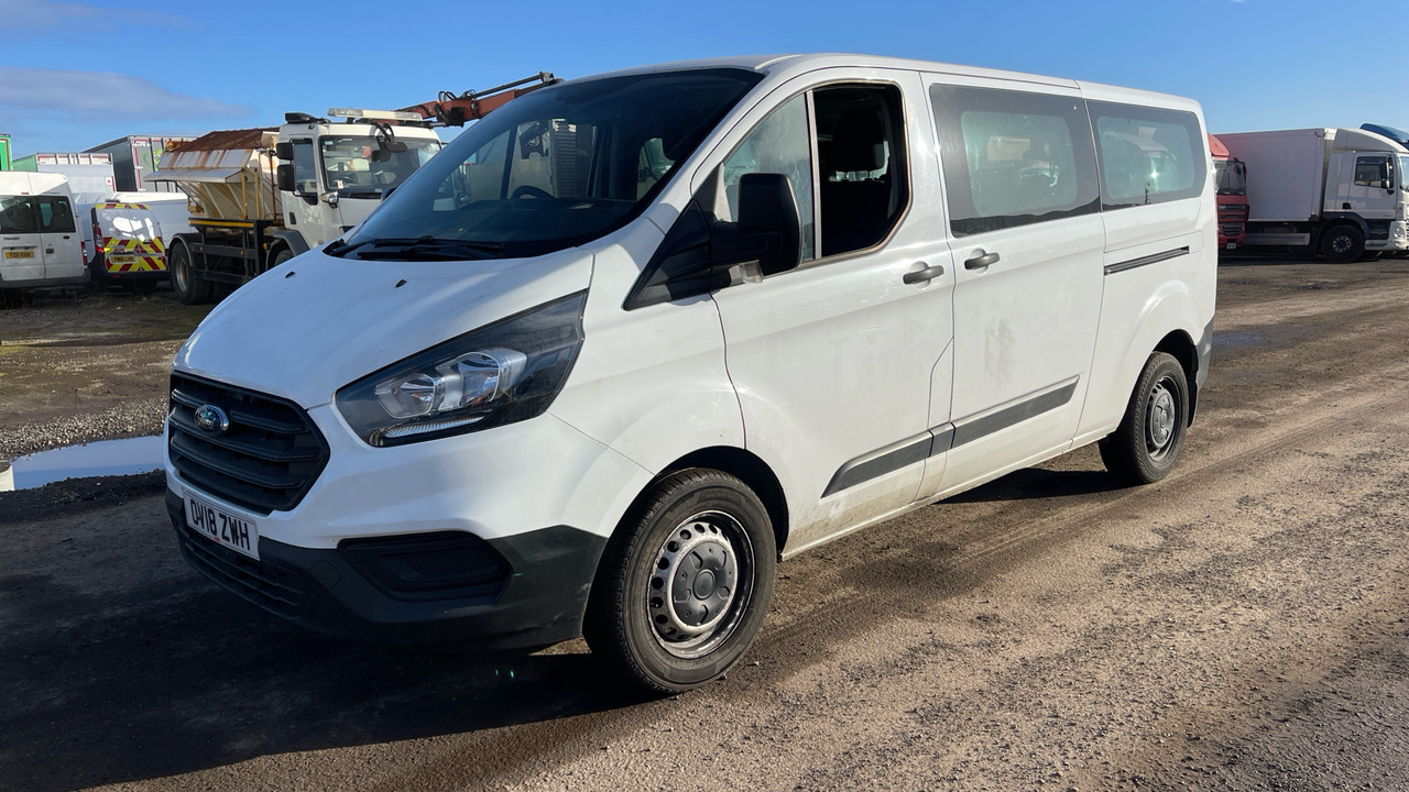 FORD TRANSIT CUSTOM 2.0 TDCi 130ps Low Roof Kombi Van - Furgoneta combi: foto 2 FORD TRANSIT CUSTOM 2.0 TDCi 130ps Low Roof Kombi Van - Furgoneta combi: foto 2