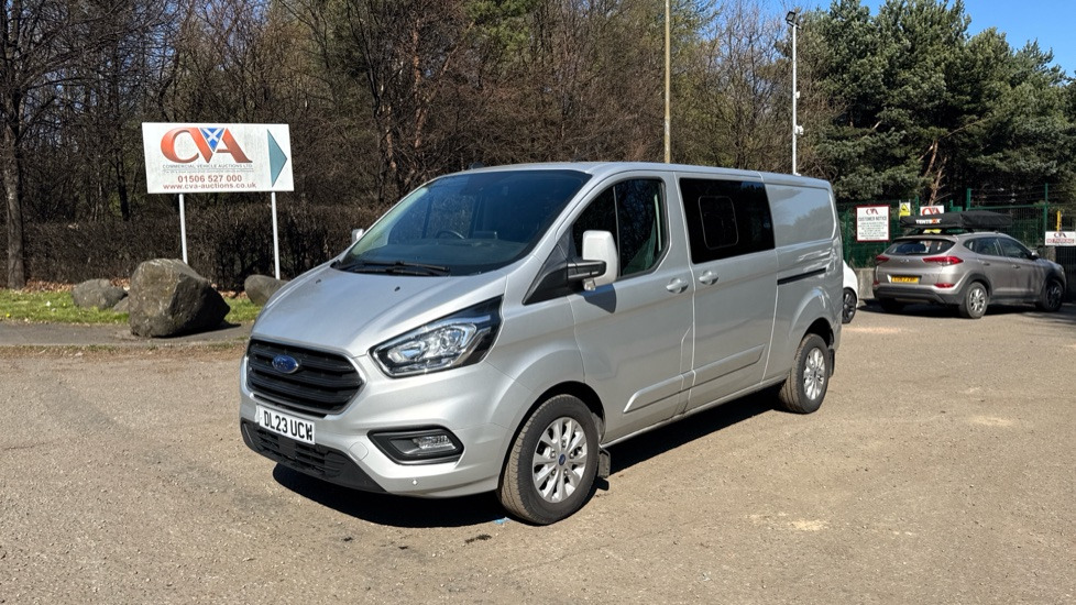 FORD TRANSIT CUSTOM 300 LIMITED 2.0 TDCI 130PS - Furgoneta combi: foto 2 FORD TRANSIT CUSTOM 300 LIMITED 2.0 TDCI 130PS - Furgoneta combi: foto 2