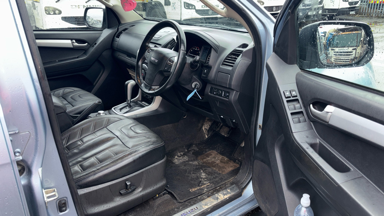 ISUZU D-MAX 2.5TD Centurion - Pick-up, Furgoneta combi: foto 5 ISUZU D-MAX 2.5TD Centurion - Pick-up, Furgoneta combi: foto 5