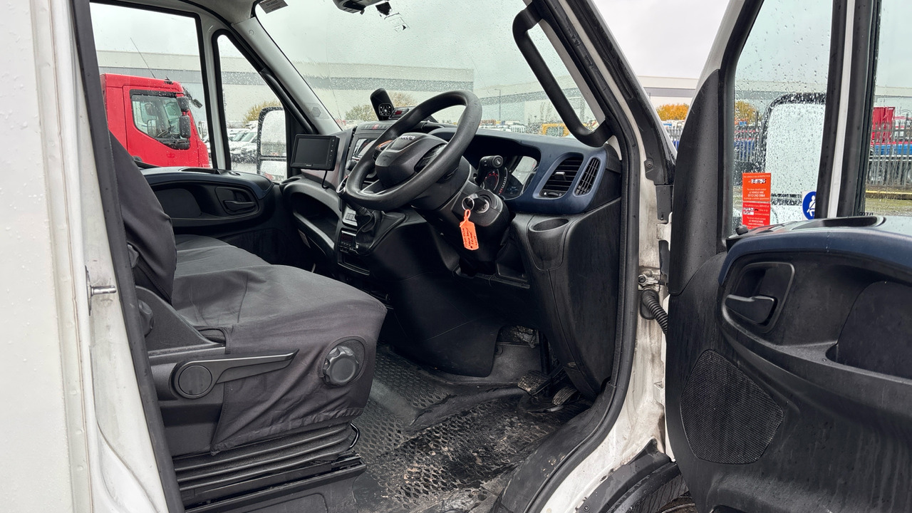 IVECO DAILY 72-180 - Camión frigorífico: foto 5 IVECO DAILY 72-180 - Camión frigorífico: foto 5