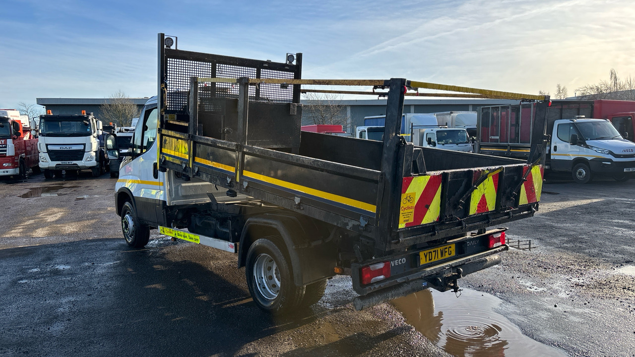 IVECO DAILY 72-180 - Camión volquete: foto 3 IVECO DAILY 72-180 - Camión volquete: foto 3