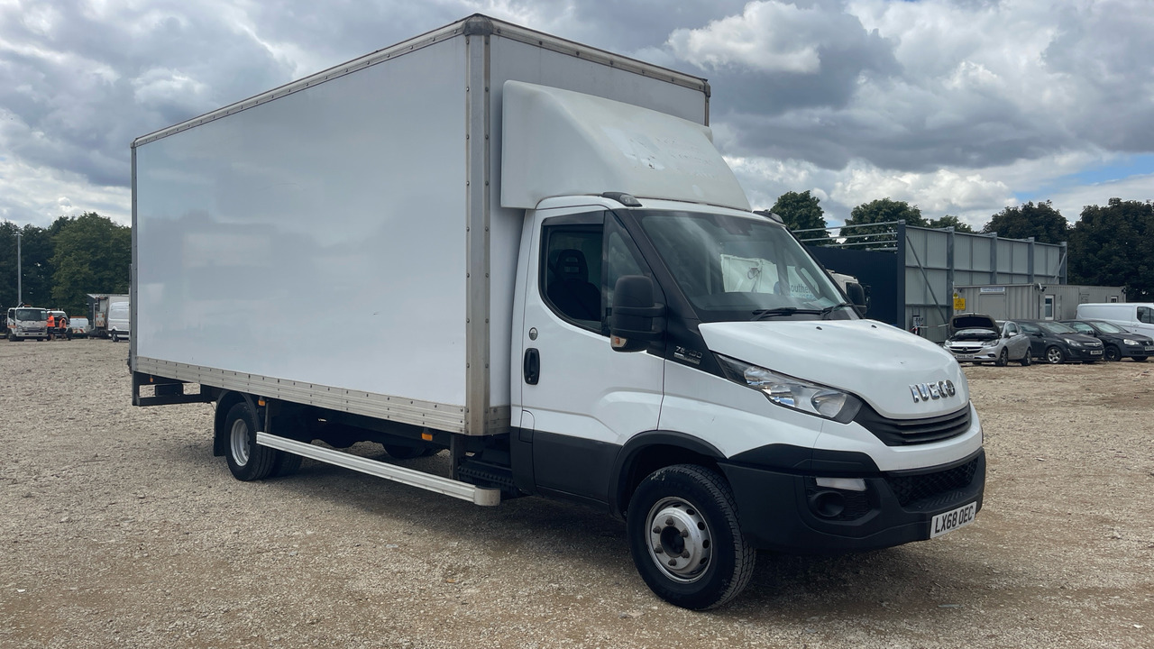 IVECO DAILY 72-180 - Camión caja cerrada: foto 1 IVECO DAILY 72-180 - Camión caja cerrada: foto 1