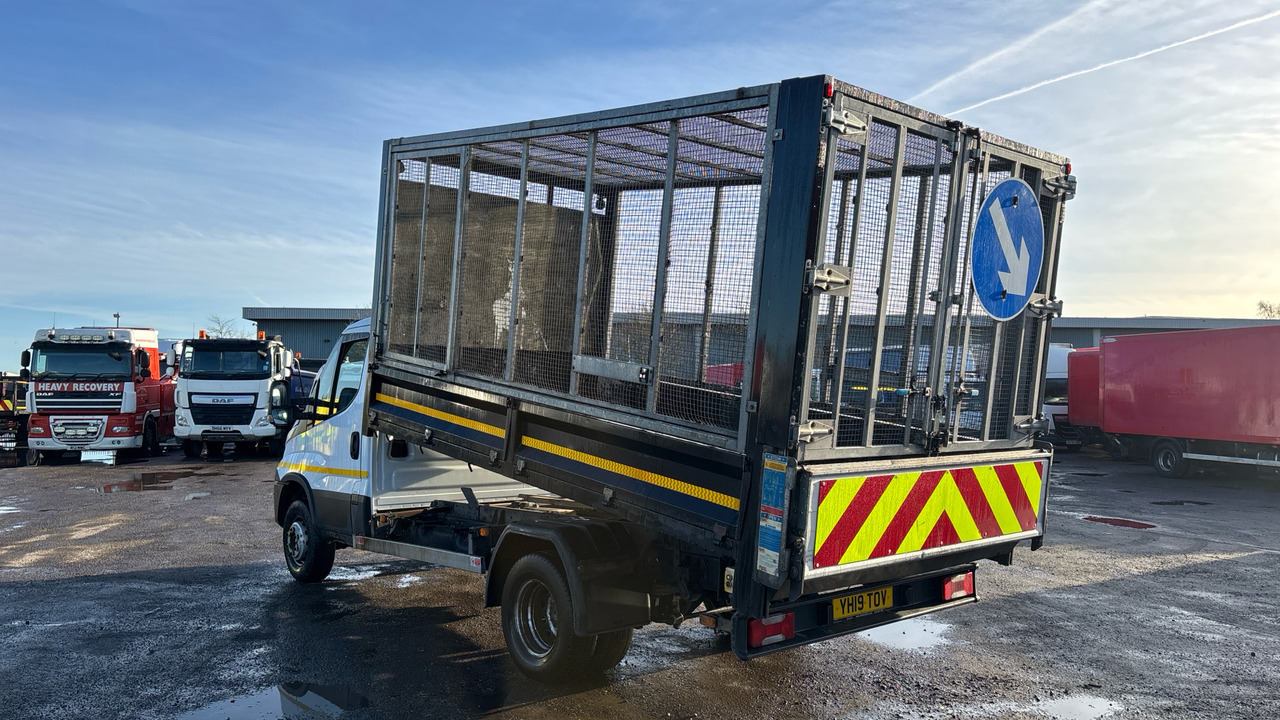 IVECO DAILY 72-180 - Camión volquete: foto 3 IVECO DAILY 72-180 - Camión volquete: foto 3