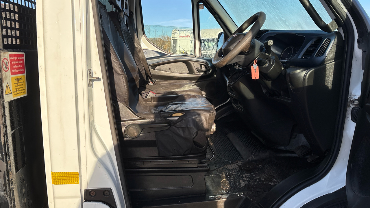 IVECO DAILY 72-180 - Camión volquete: foto 5 IVECO DAILY 72-180 - Camión volquete: foto 5