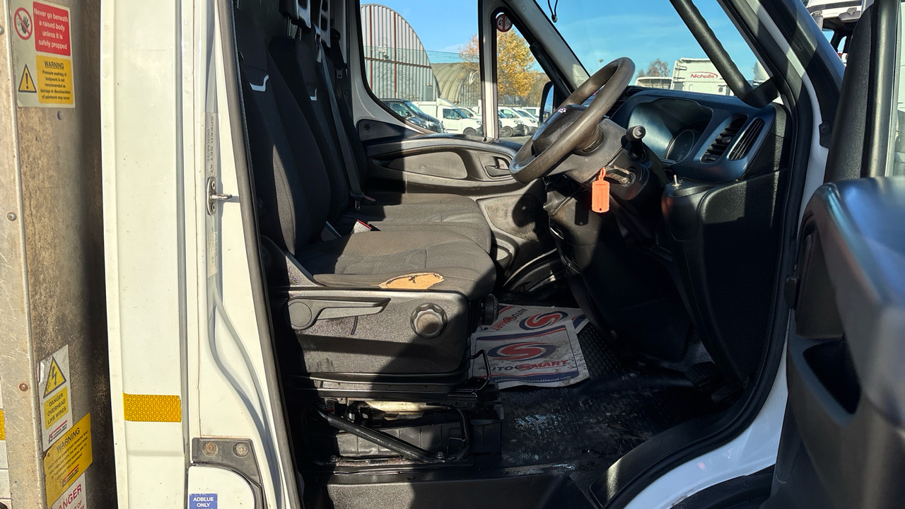 IVECO DAILY 72-180 - Camión volquete: foto 5 IVECO DAILY 72-180 - Camión volquete: foto 5