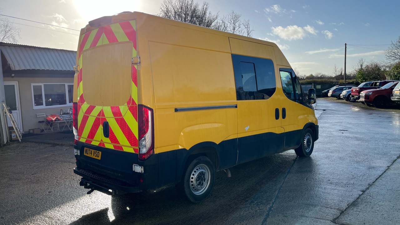 Iveco Daily 35-140 - Furgoneta combi: foto 4 Iveco Daily 35-140 - Furgoneta combi: foto 4