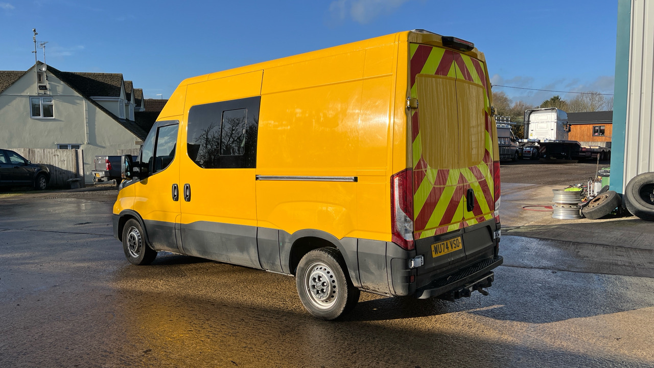 Iveco Daily 35-140 - Furgoneta combi: foto 3 Iveco Daily 35-140 - Furgoneta combi: foto 3